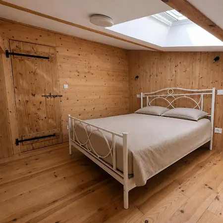 Semesterbostad De Charme En Haute-loire - 14 Personnes Maximum *